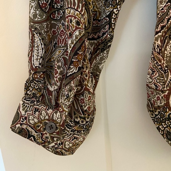 Small LOFT Blouse - Picture 4 of 6